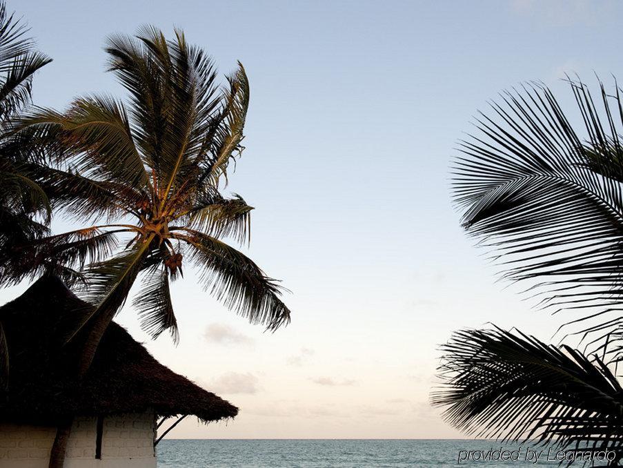 Neptune Palm Beach Boutique Resort & Spa Galu Exterior photo